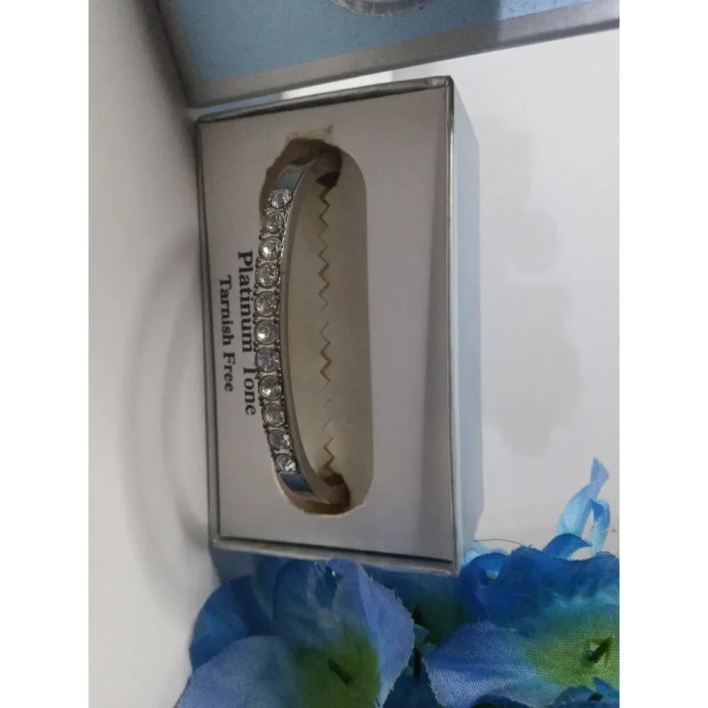 Vintage Danecraft Platinum Tone Tarnish Free SilverTone Bracelet.